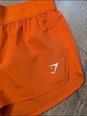 Gymshark Womens Loose Fit Orange Training Shorts Size Small